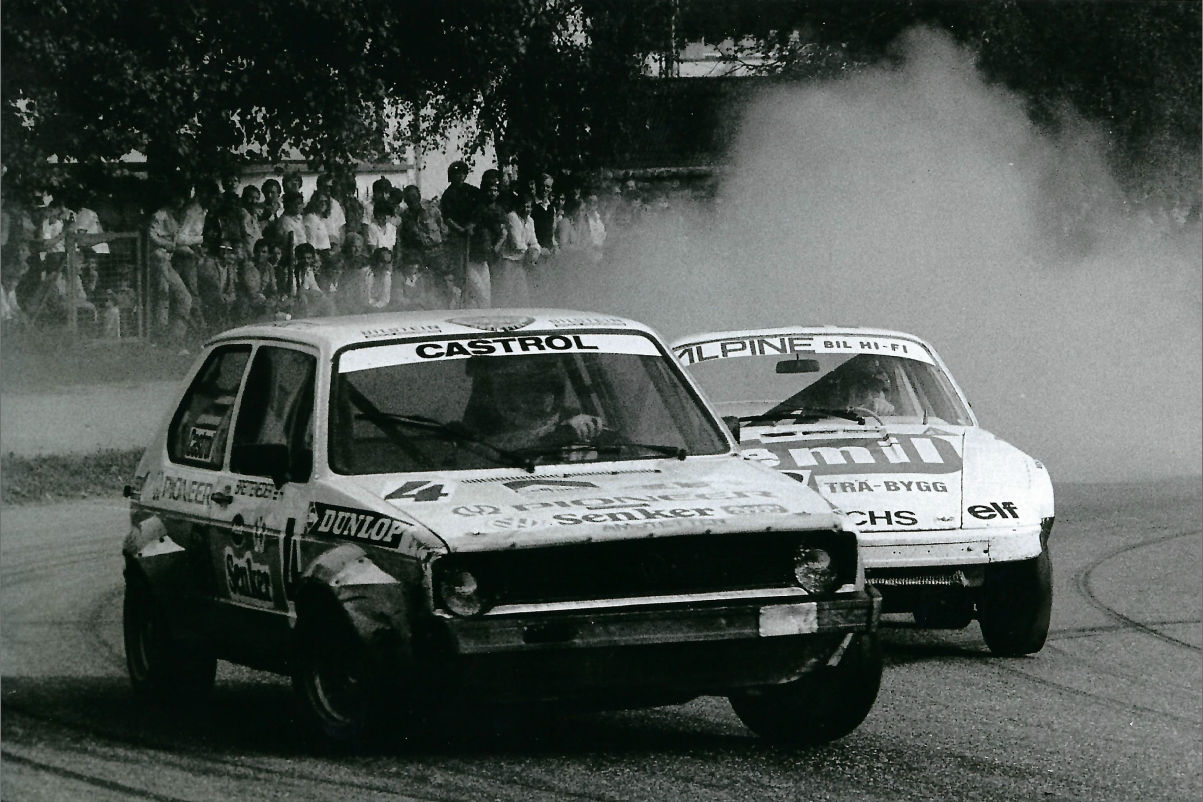1982